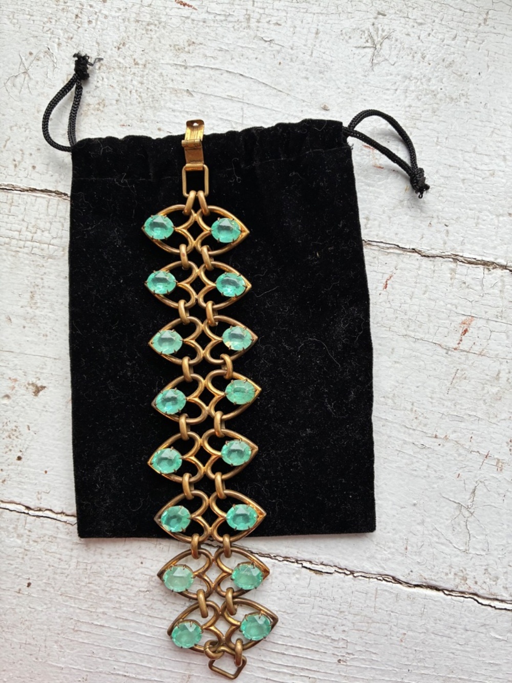 Vintage 1950s green Heart Link Bracelet - Retro Costume Jewelry